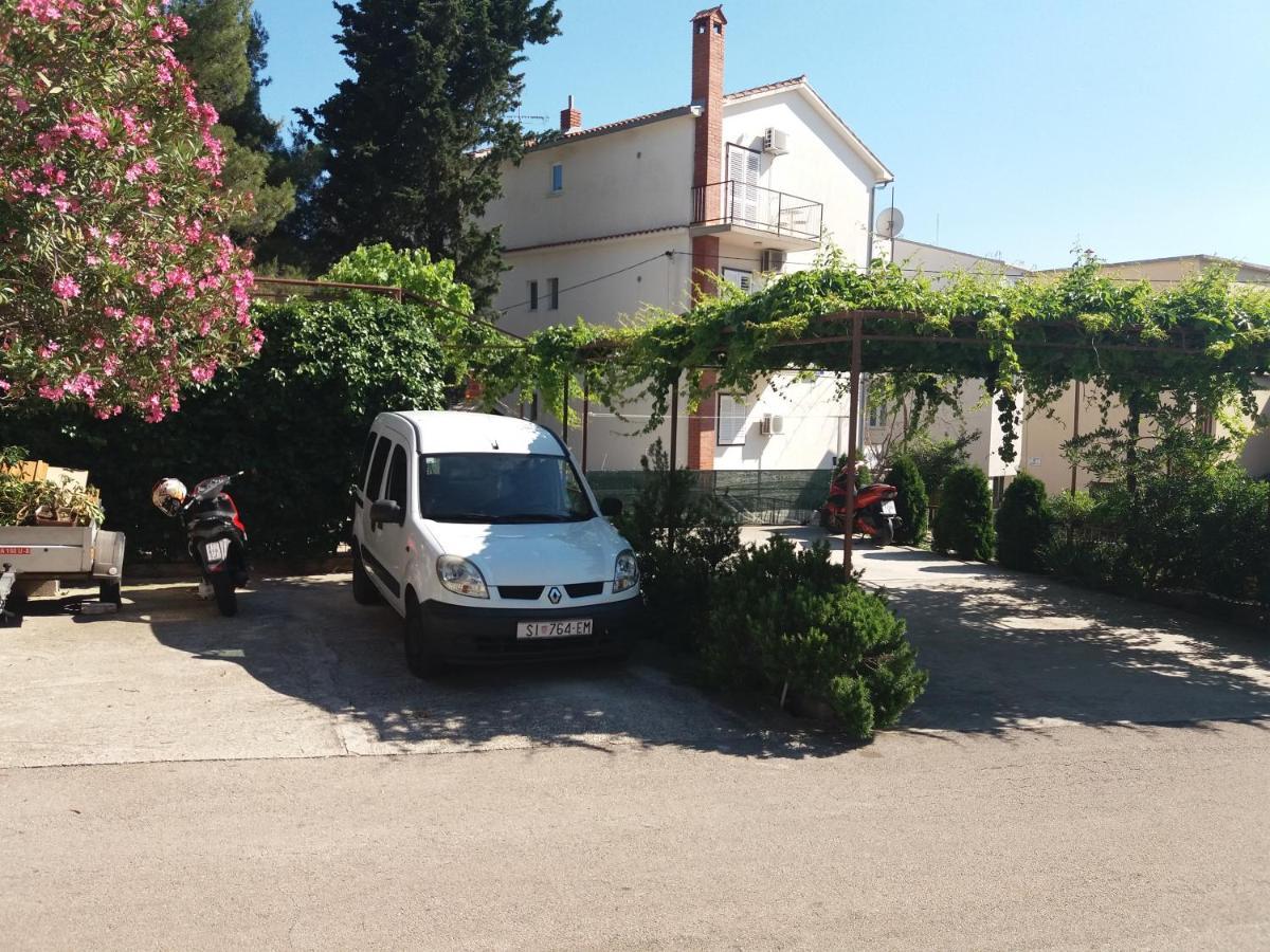Apartment Viktoria Primošten المظهر الخارجي الصورة
